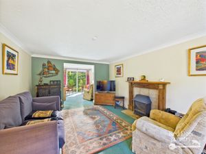 Sitting Room- click for photo gallery